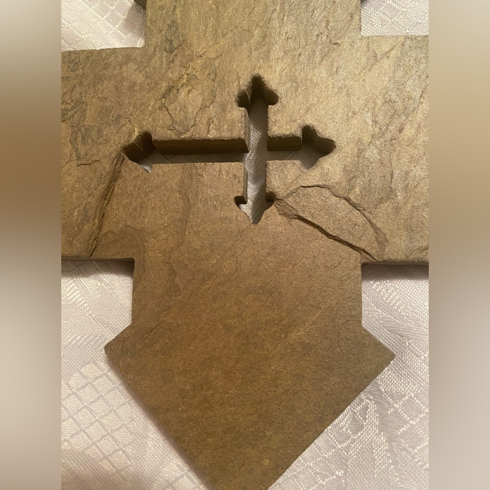Stone cross - Picture 8 of 10